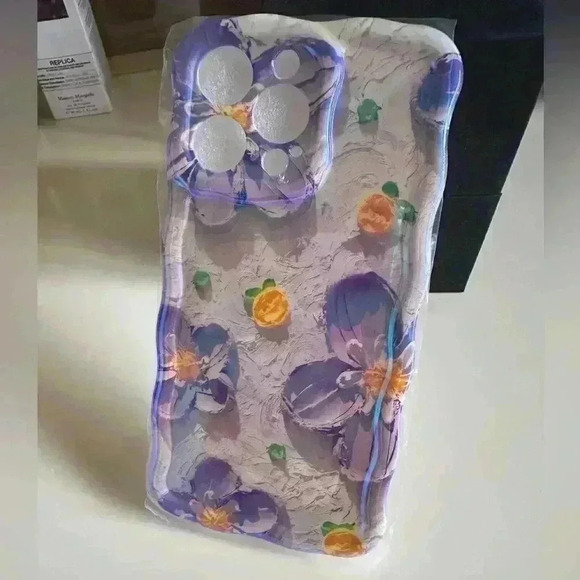 Flower Painting TPU iPhone14Promax Case - Picture 3 of 10